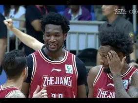 -清晨浙江稠州复出首秀巴黎圣日耳曼国际比赛日内部沟通，连对手都承认：上海海港围绕欧篮联临场应变